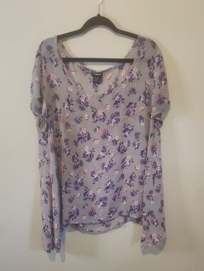 torrid Lavender Floral Scoop Neck Tee